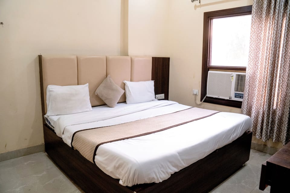 Family Double Room, City View | In-room safe, desk, blackout drapes, soundproofing
