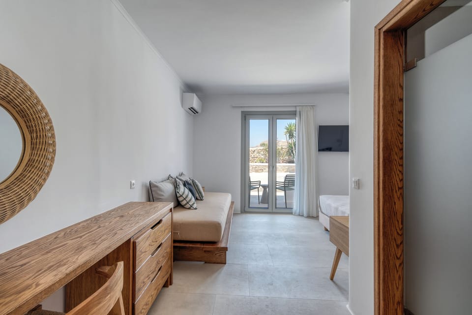 Deluxe Double Room, Balcony, Garden View | Premium bedding, Select Comfort beds, minibar, in-room safe