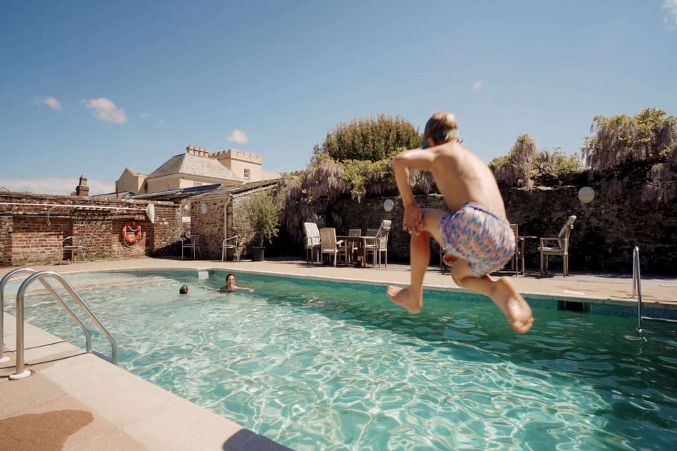 Holiday Home Swimming Pool
