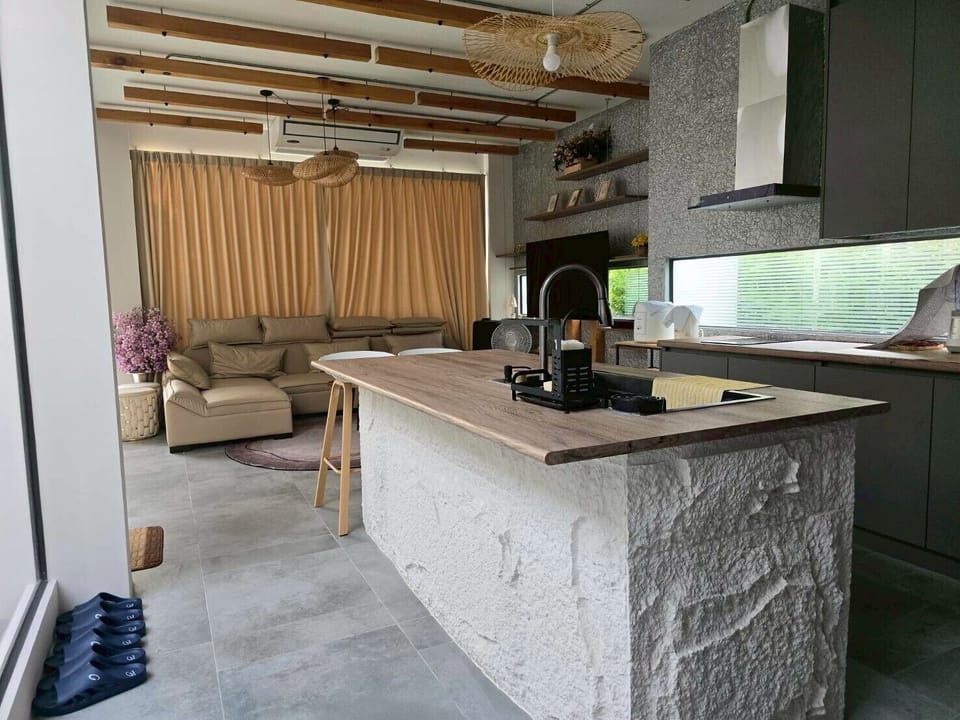 Villa, Pool View | Private kitchen