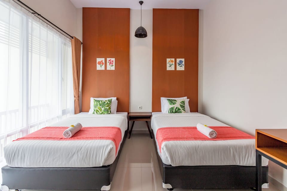 Deluxe Twin Room, 2 Twin Beds, City View | In-room safe, free WiFi