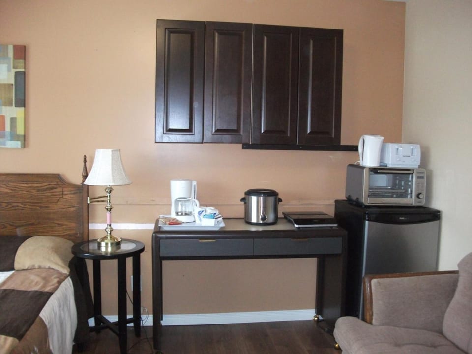 Desk, iron/ironing board, free cribs/infant beds, free WiFi