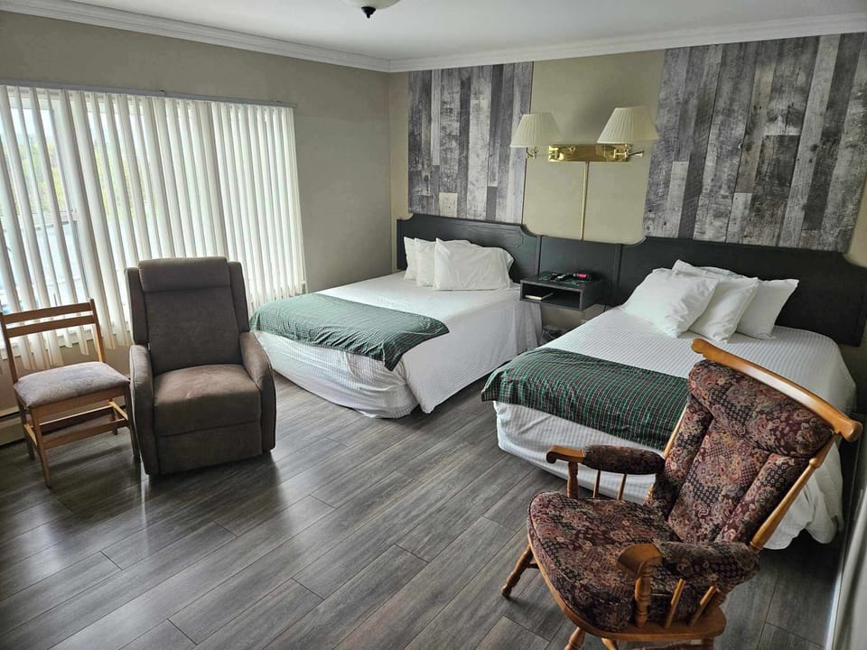 Standard Room, 2 Double Beds | Desk, iron/ironing board, free cribs/infant beds, free WiFi