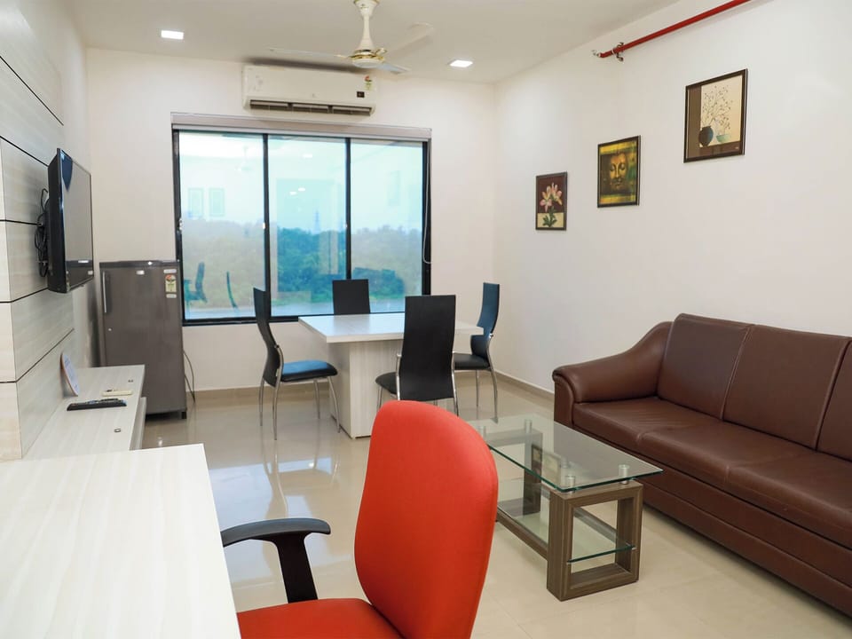 Luxury Room | Desk, free WiFi