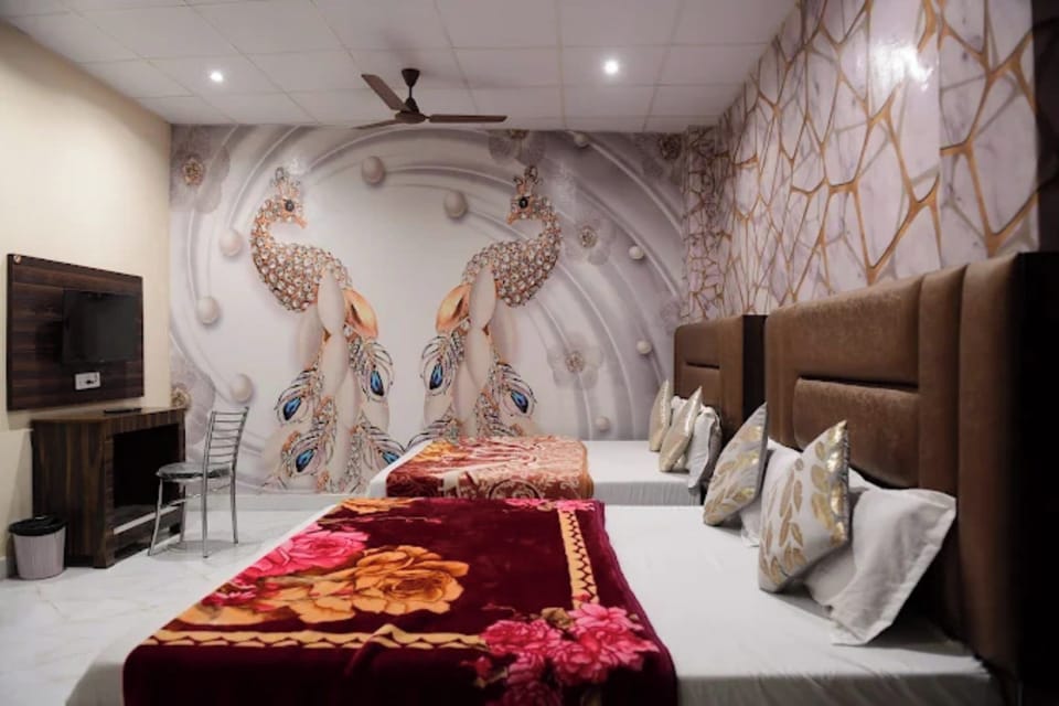 Family Double Room | Desk, soundproofing, bed sheets