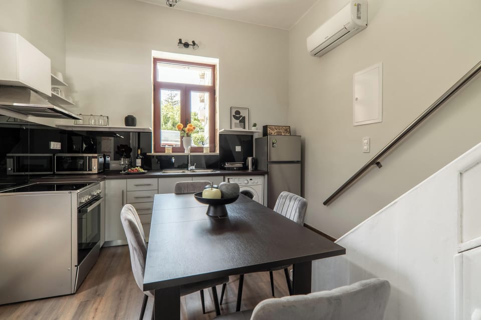 Villa, Mountain View | In-room dining