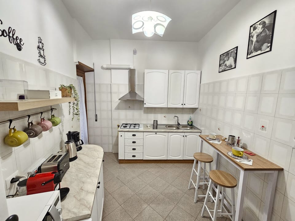 Kitchen (1)