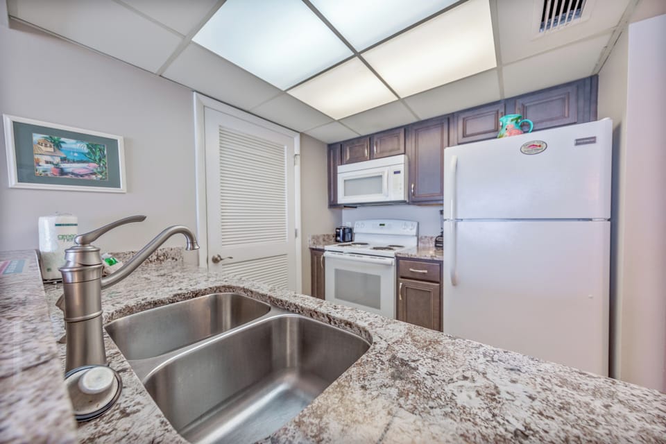 Full Kitchen