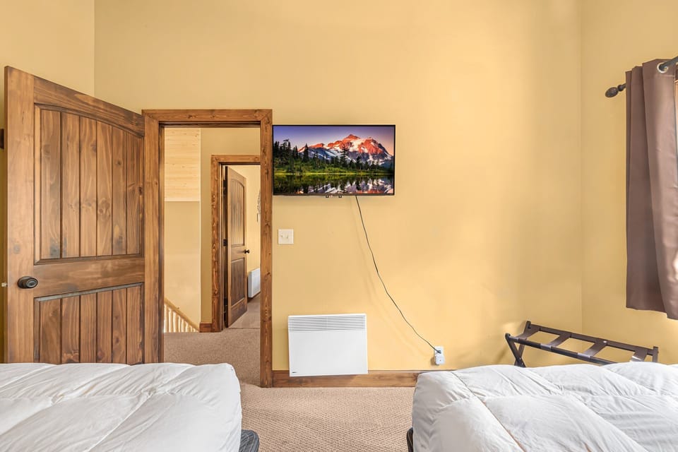 Jensen Pines ~ bedroom #3 on upper level w/ 2 queen beds and TV