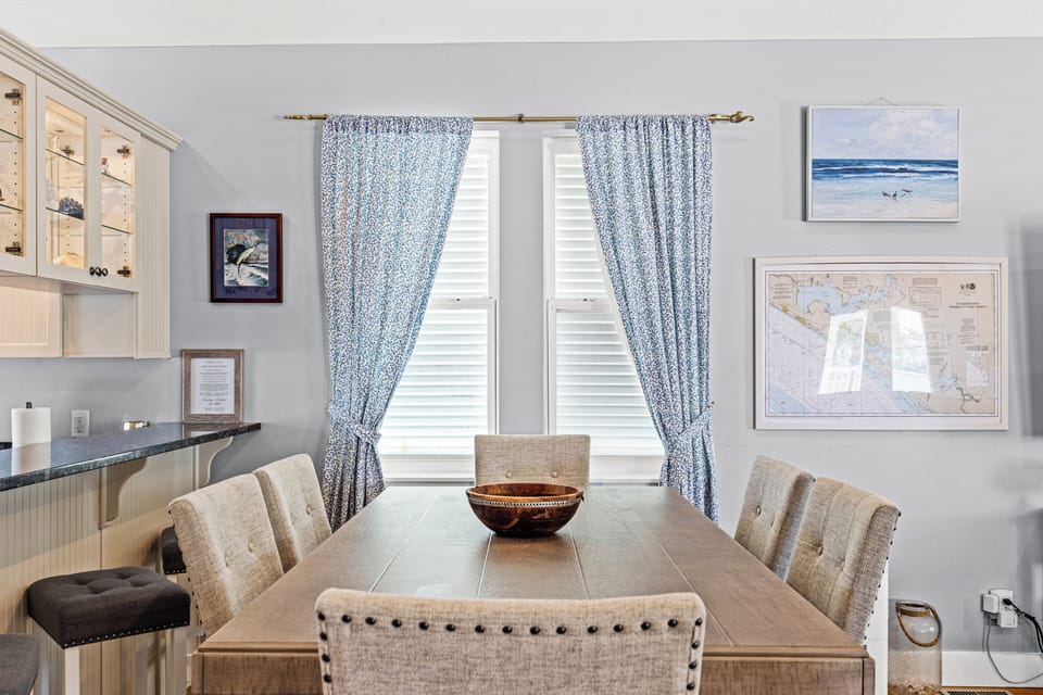 House, Multiple Beds, Pool Access, Pool View (5612 Beach Drive) | Dining