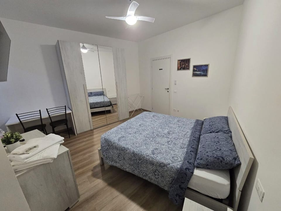 Economy Townhome | 1 bedroom, desk, soundproofing, free WiFi