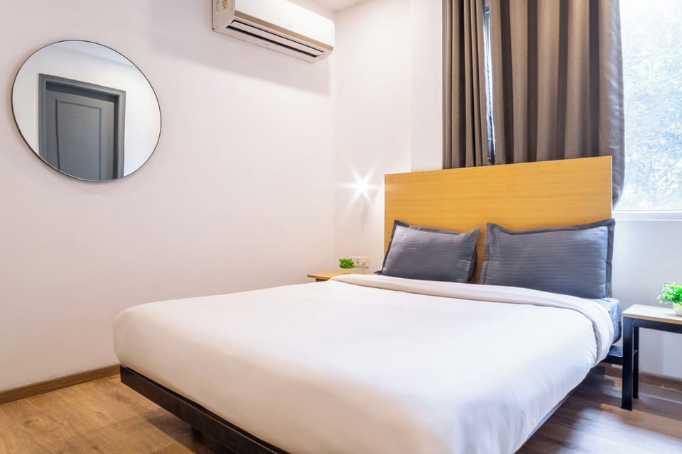 Studio, City View | Desk, laptop workspace, free WiFi