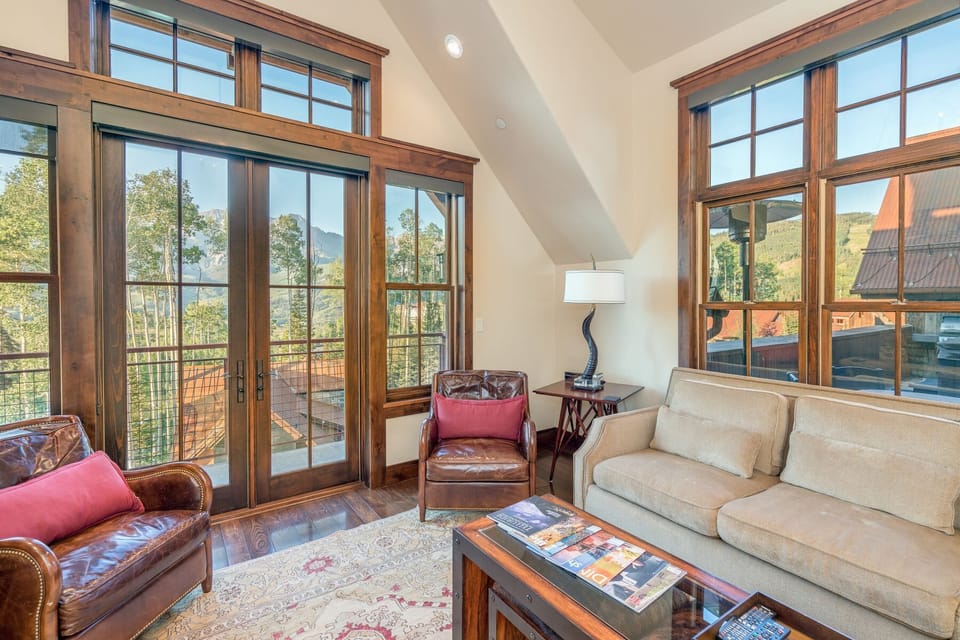 Living Room - Open concept living area with panoramic mountain views