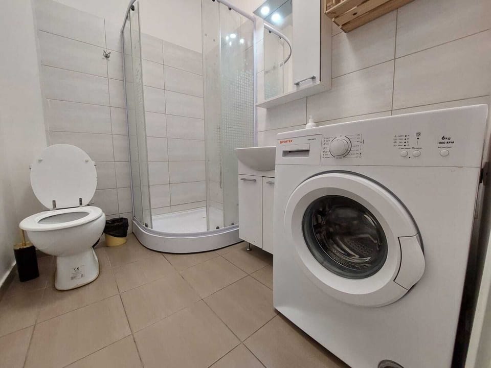 Deluxe Apartment, City View | Bathroom