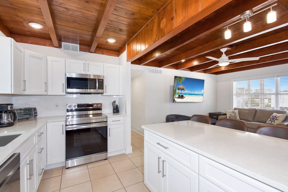 Fully equipped kitchen