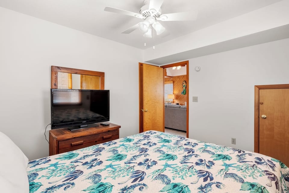 NHCD61: The Watsons | Mid Level Bedroom 1