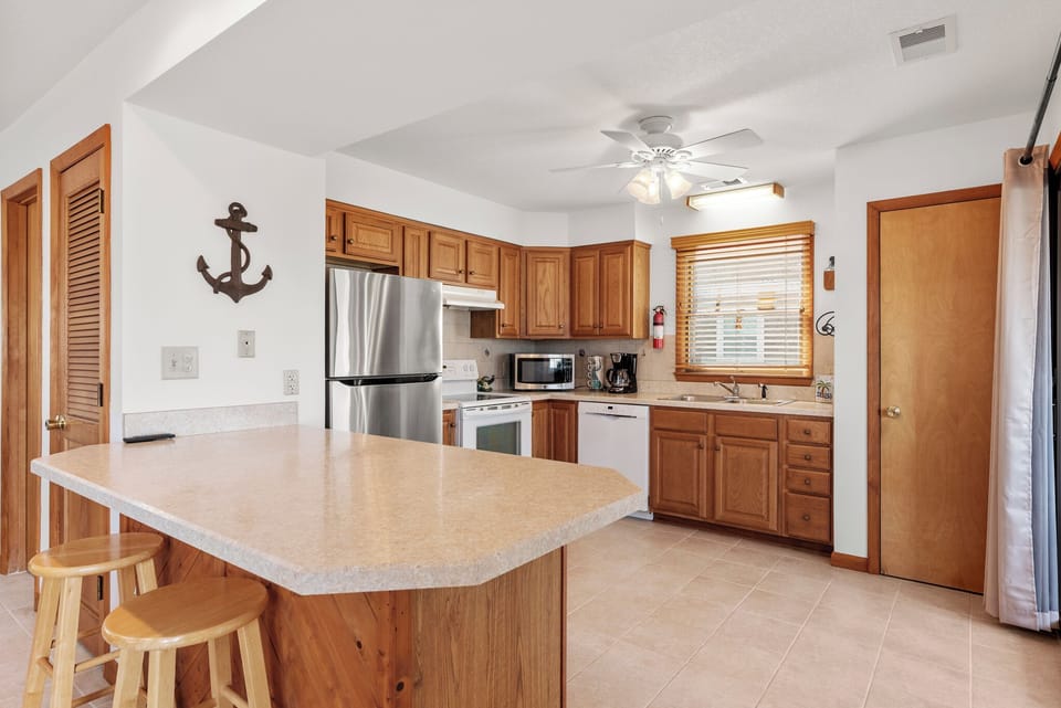 NHCD61: The Watsons | Mid Level Kitchen