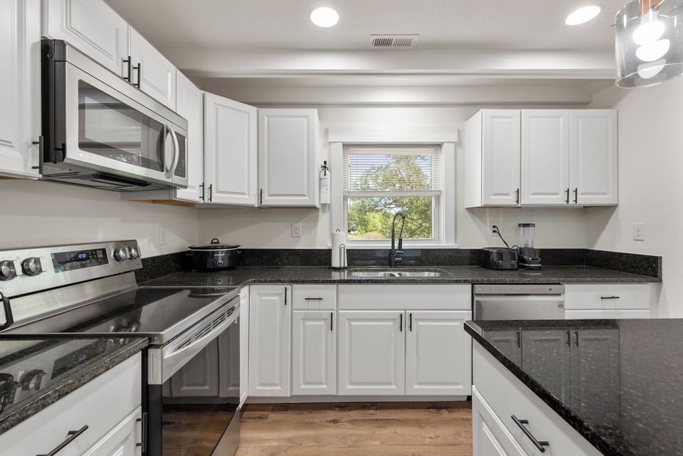 HIBX02: White Heron | Bottom Level Kitchen