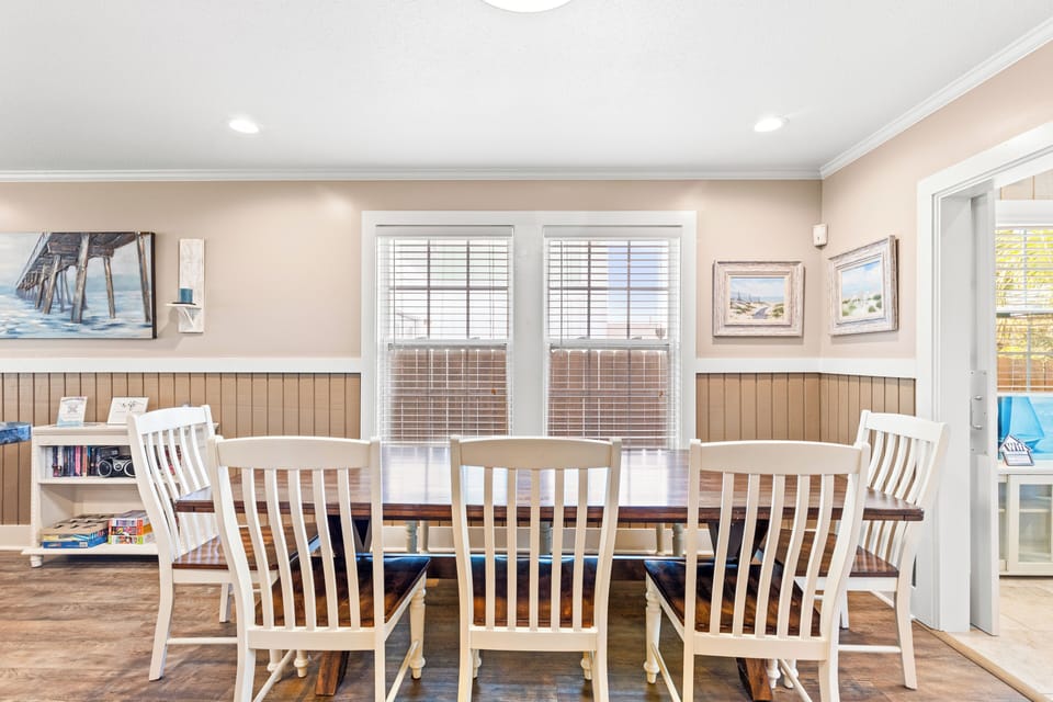 Townhome, Multiple Beds, Patio, Garden View (5808 Beach Drive A) | Dining
