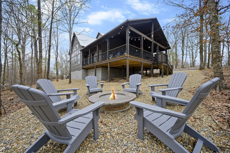 Firepit Gathering: Enjoy evening chats and starlit stories around the lively firepit!