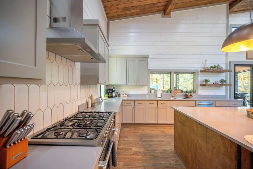 Cook with ease in our fully equipped kitchen