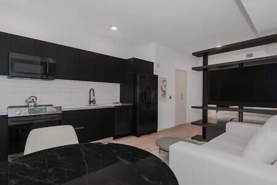 Living Room (2)