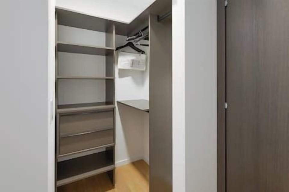 Closet (3)