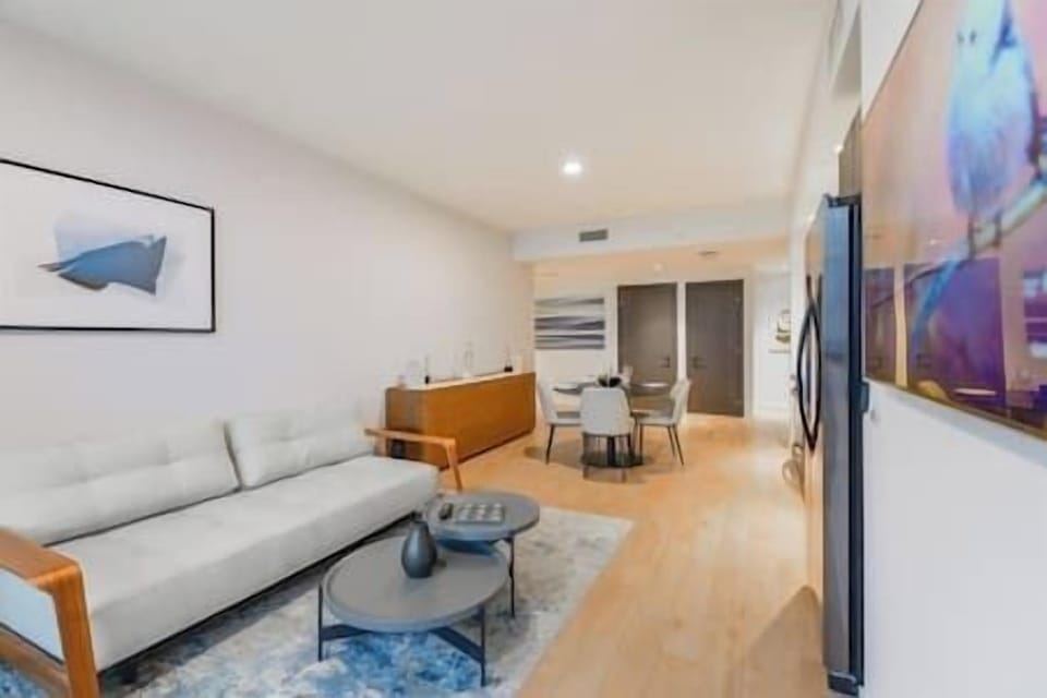 Living Room (3)