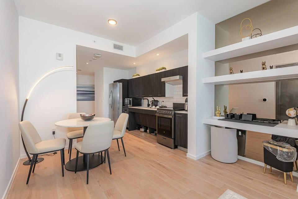 Dining Room (1)