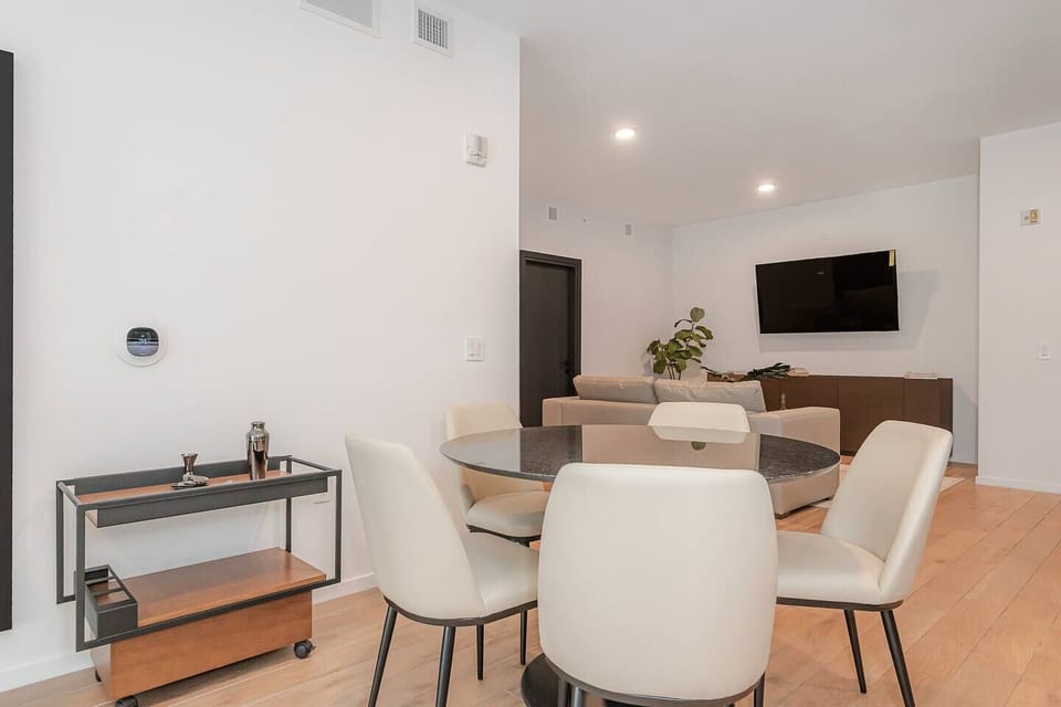 Dining Room (2)