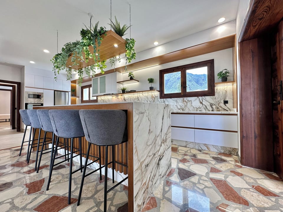Deluxe Villa, 5 Bedrooms, Patio, Garden View | Private kitchen | Electric kettle, highchair