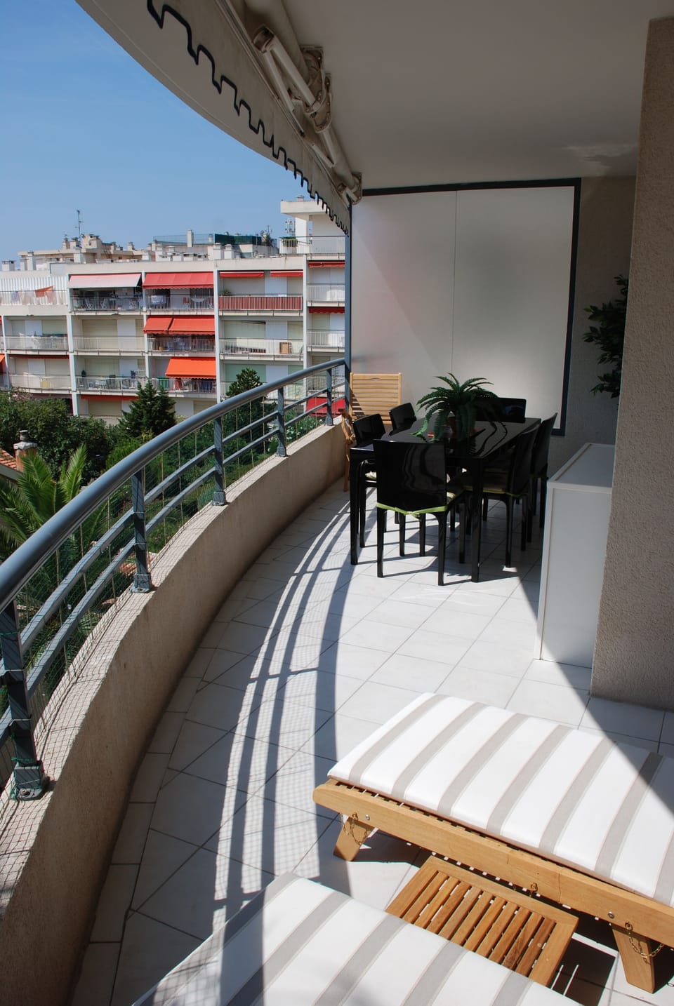 Large Terrace (23 sq m)