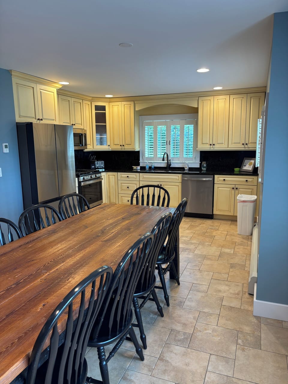 Large very well stocked kitchen with everything you need for a large group!