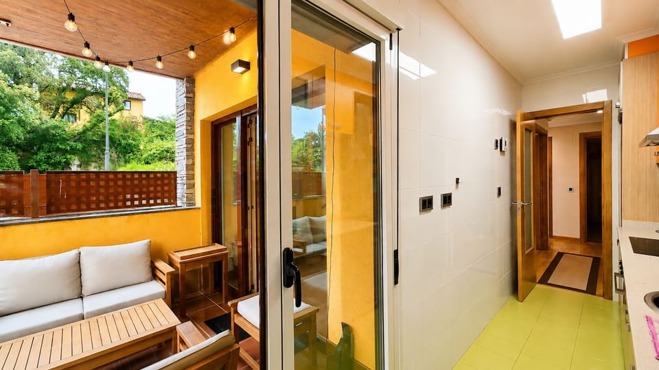 Bathroom,Bath