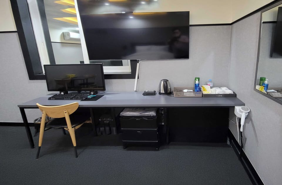 Standard Double Room, City View | Soundproofing, free WiFi