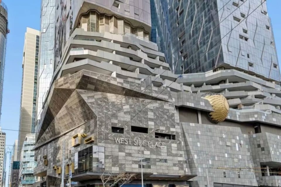 The West Side Place Building 