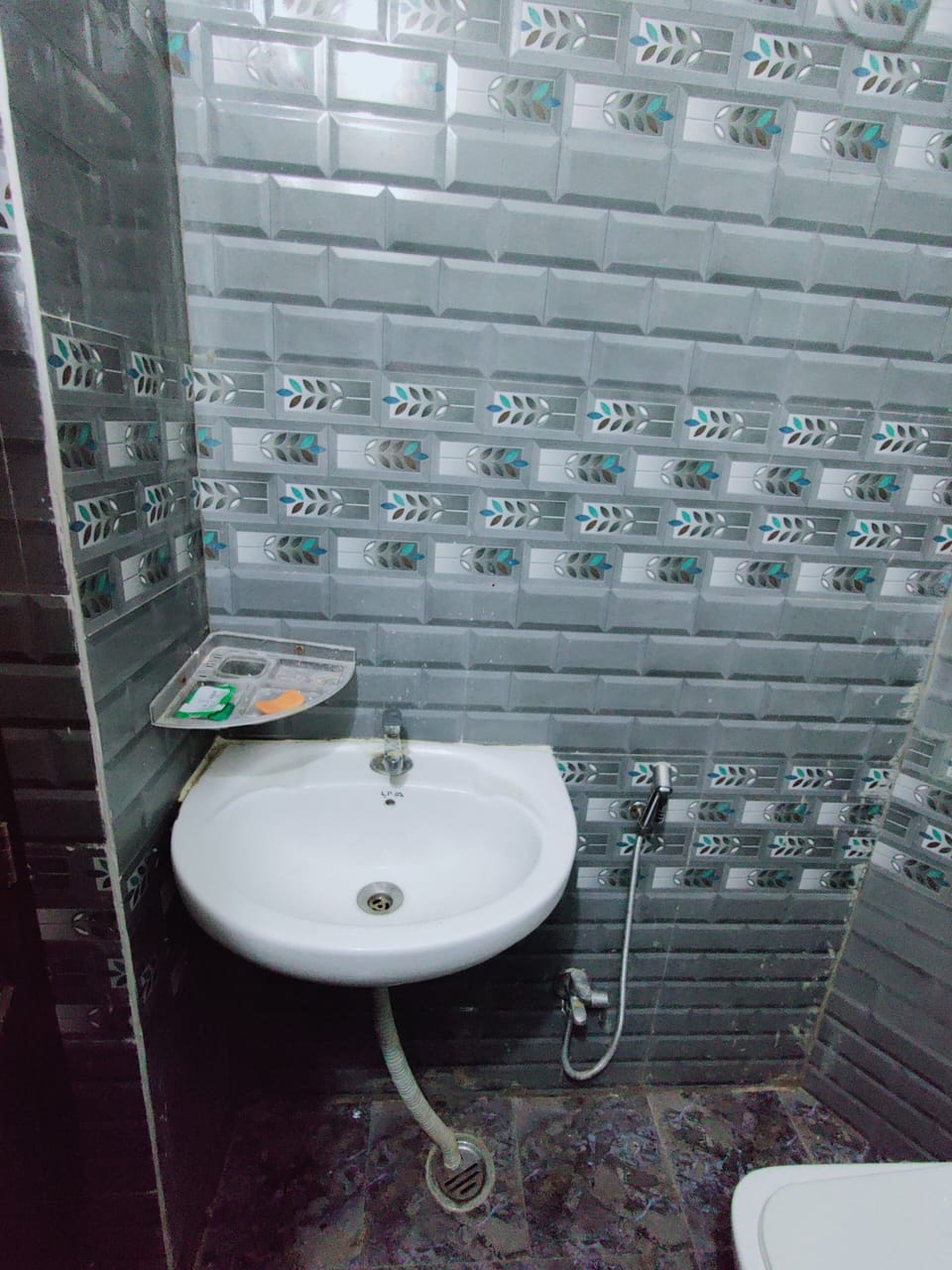 Shower, towels, soap, shampoo