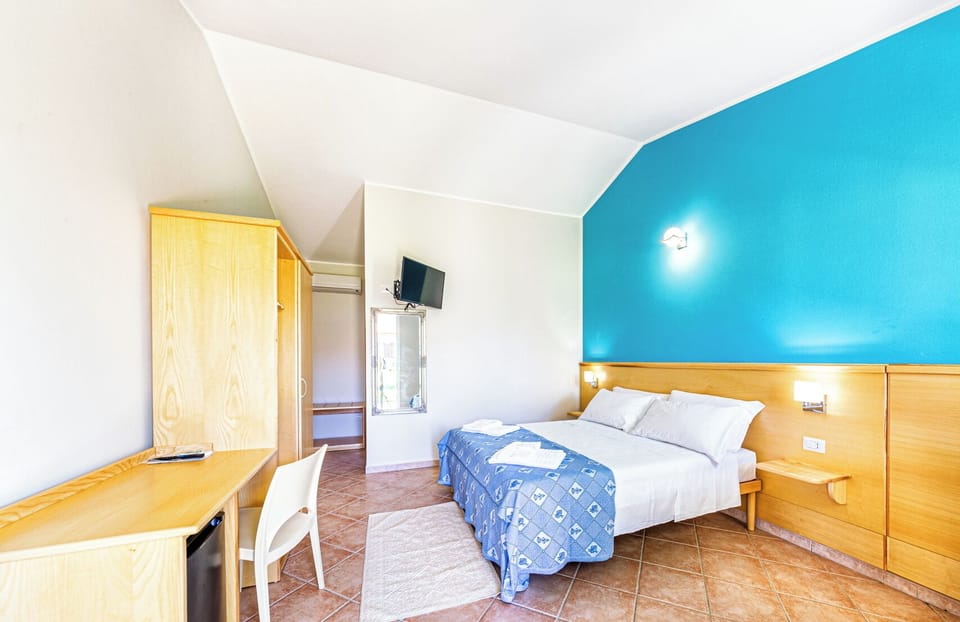 Double Room | Desk, free WiFi