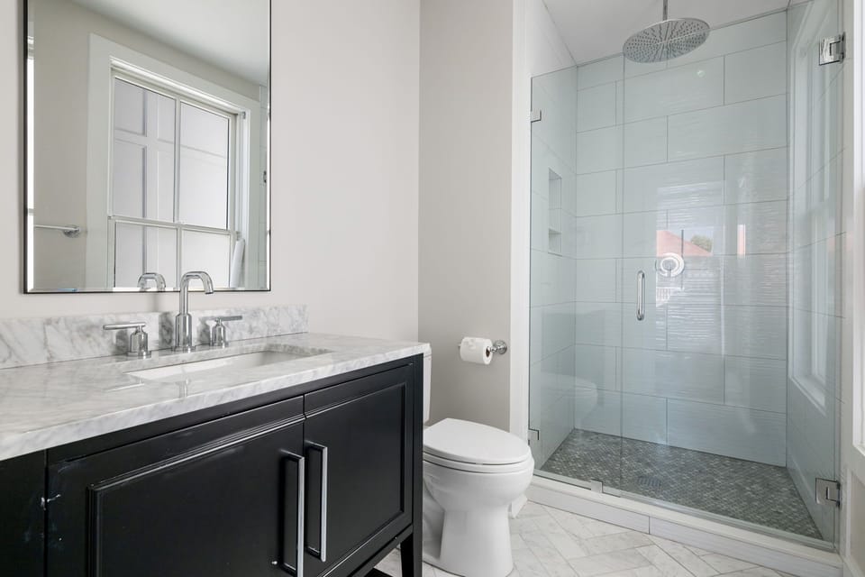 King Guest Room with Ensuite Bathroom