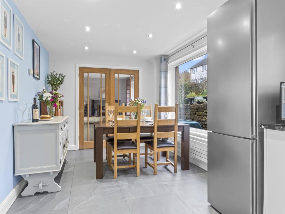 Cottage | Dining