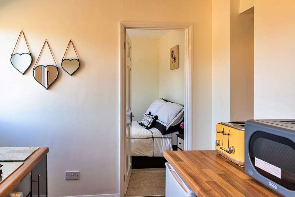 Cottage | 2 bedrooms, iron/ironing board