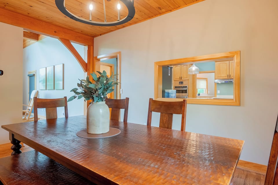 Dining room table, seating up to 7 guests. 