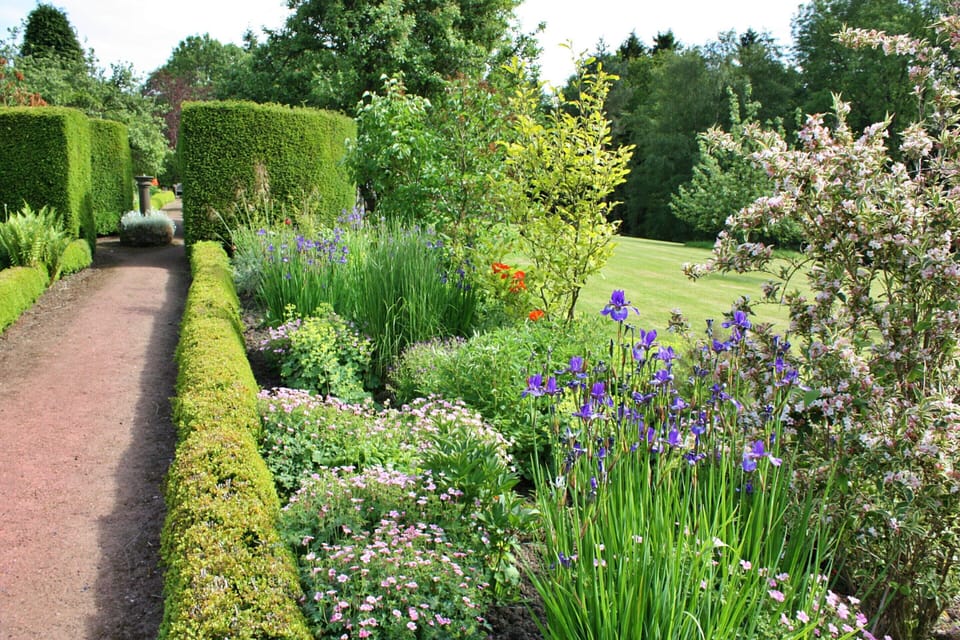 Cottage | Property grounds