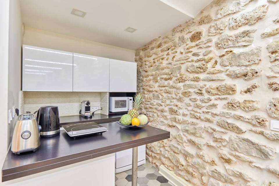 Apartment | Private kitchen | Fridge, microwave, coffee/tea maker, electric kettle