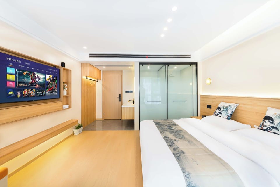 Luxury Double Room | Premium bedding, down comforters, pillowtop beds, individually decorated