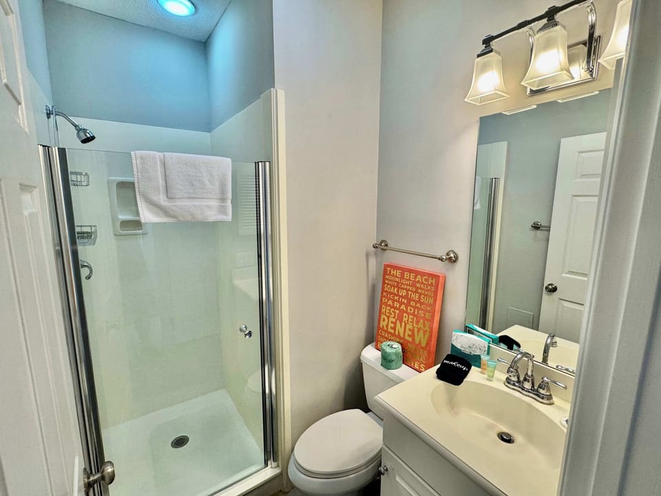 1st Floor Bathroom