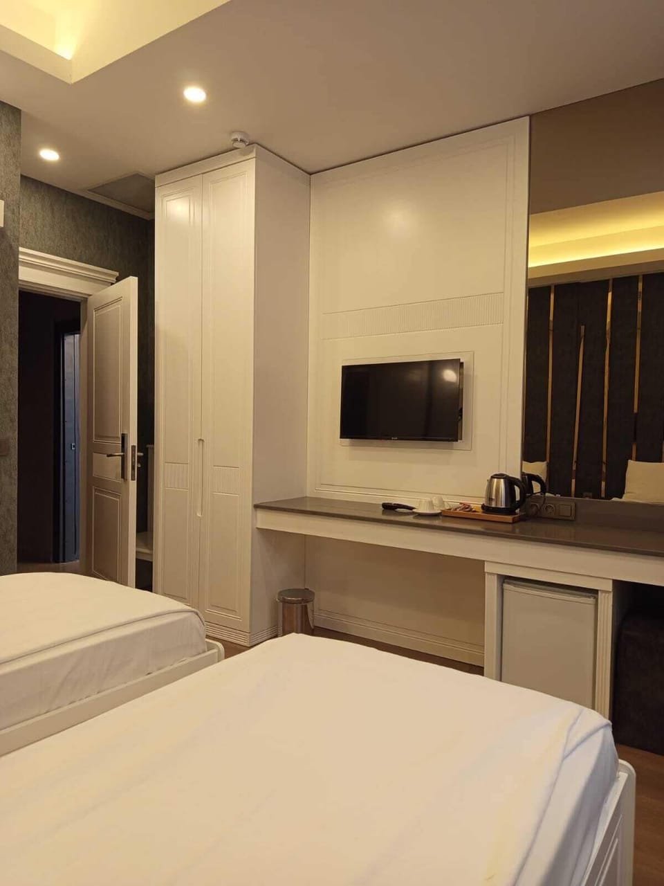 Standard Double or Twin Room, Garden View | Premium bedding, down comforters, memory foam beds, free minibar