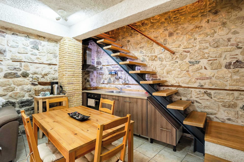 Charming Kitchen and Dining Space with Traditional Character
