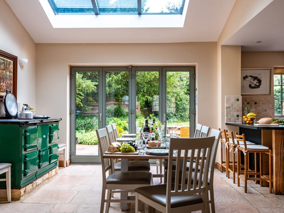 Cottage | Dining