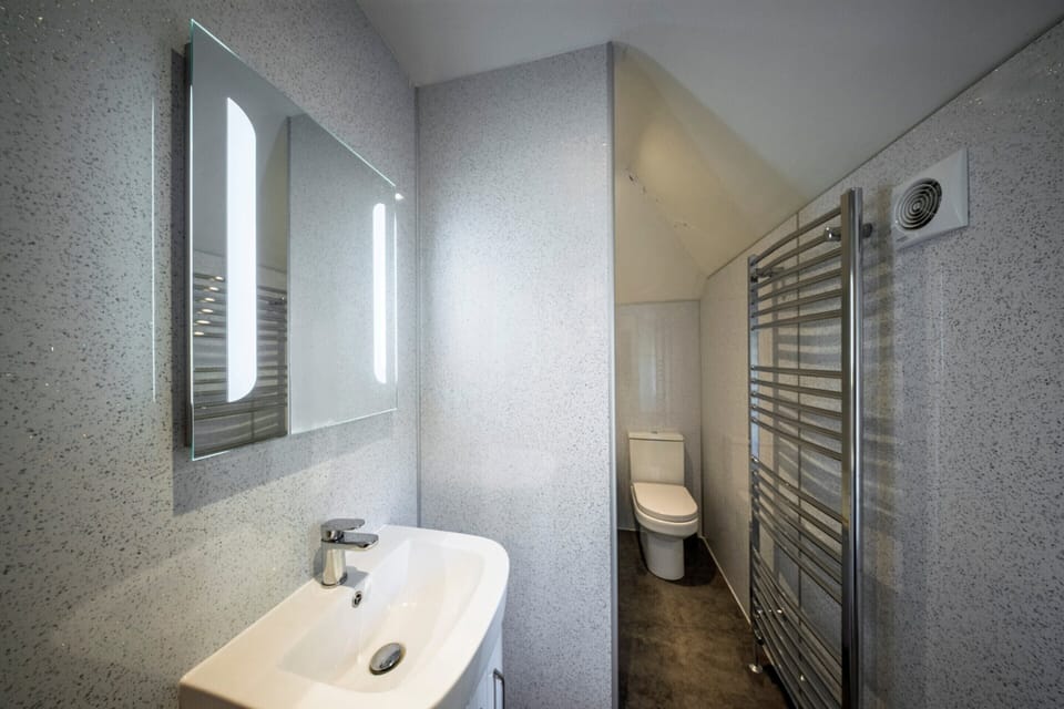 5 Bedroom Holiday Home in Cornhill, No Deposit House in Scotland